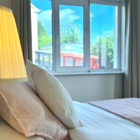 Oceanfront Gem Overlooking * Cobh