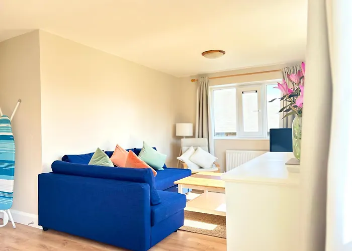 Oceanfront Gem Overlooking アパート コーヴ