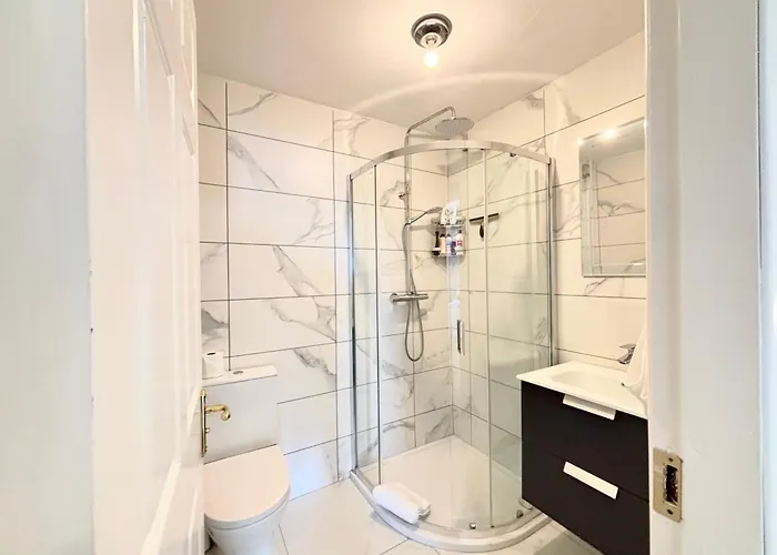 アパート Oceanfront Gem Overlooking *